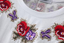 Fashion Short Sleeve T-shirts New Fashion Sided Flowers Embroidery T Shirts Brief t-shirt Casual Women Tops Plus Size 72656 GS