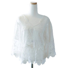New Arrival Women Shirts Sexy Hollow Out Floral Lace Blouse Flare Sleeve Shirt V-Neck Blusas Woman Tops Plus Size 72659 GS