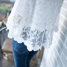 New Arrival Women Shirts Sexy Hollow Out Floral Lace Blouse Flare Sleeve Shirt V-Neck Blusas Woman Tops Plus Size 72659 GS