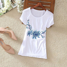 Fashion  New Summer Short Sleeve T-shirts Chinese Style Flowers Embroidery T Shirts Plus Size Female Casual Women Tops 72608 GS