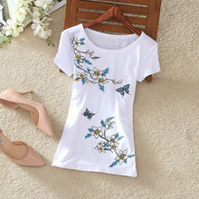 Fashion  New Summer Short Sleeve T-shirts Chinese Style Flowers Embroidery T Shirts Plus Size Female Casual Women Tops 72608 GS