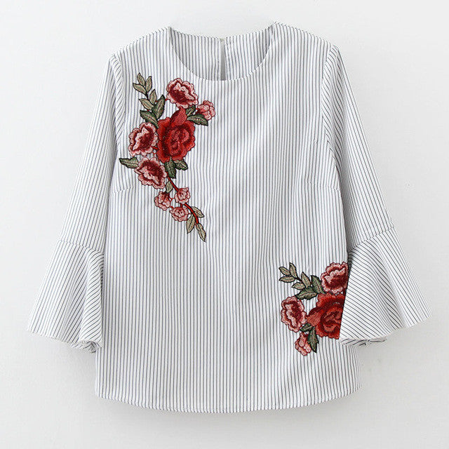 New  Fashion Women Plus Size T shirts Floral Embroidery t-shirt Women Top Three Quarter Flare Sleeve Female tops 72581 GS