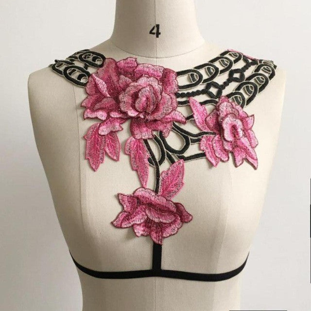 Women Sexy Bondage Crop Tops Women  Floral Appliques Hollow Out Embroidery Elastic sexy Bandage Strappy Halter Tops #425 GS